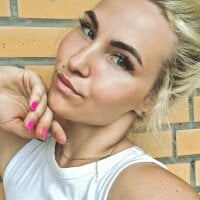 ChellseaCurless' Offline Chat Room