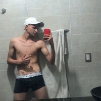 Sexy_Girl_Hot_Extreme's Offline Chat Room