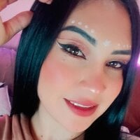 Emy_cutee model avatar