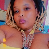 Модель fatafricanqueen