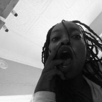 Misty_Beaches' Offline Chat Room