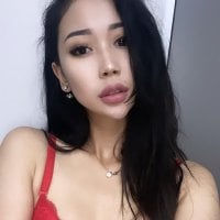 Maya_rosse Adlı Modelin Çevrimdışı Sohbet Odası