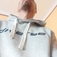 Adam82lodz webcam