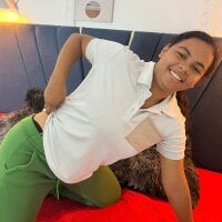 naomi_x0 webcam model