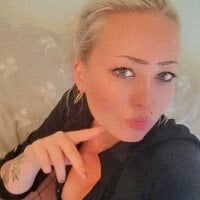 MissLovelyLexi's Offline Chat Room