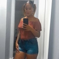 Bellebbsitaa's Offline Chat Room