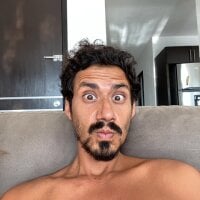 xxxtophersierra's Offline Chat Room