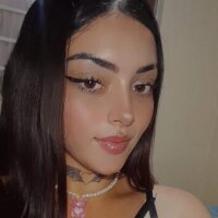 emma_miller1922's Offline Chat Room