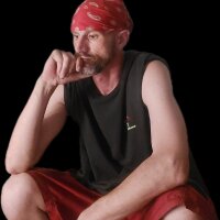 devichuin3232's Offline Chat Room