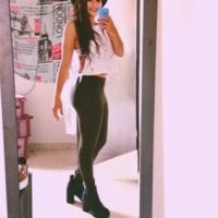 emyli_cooper's Offline Chat Room