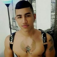 xxxnico_latinhot's Offline Chat Room