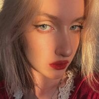 SunnivaGrindle's Avatar Pic