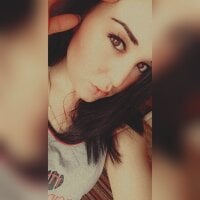 Cuzanna_Ctilll's Offline Chat Room