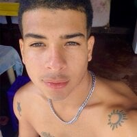 Dylanporn777's Offline Chat Room