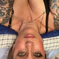 BrokenBrooklyn2409's Offline Chat Room