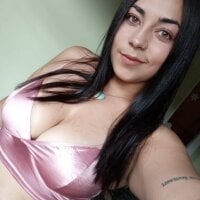 Hellen_hot69's Offline Chat Room