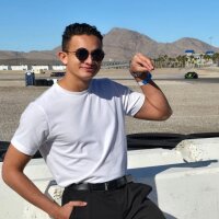 YomparNP Adlı Modelin Çevrimdışı Sohbet Odası