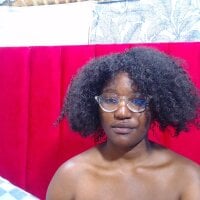 LovelyDoll25 webcam