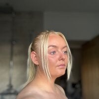 lusciouslylou model avatar