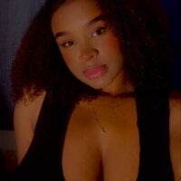 Dyan_adams