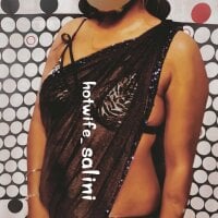 Horny_wife_Salu webcam model