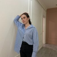 AfraCaris webcam model