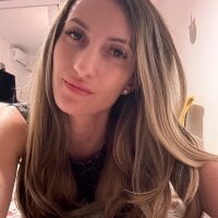 roxannequin66 webcam model