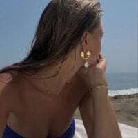 lovesgirl0's Avatar Pic