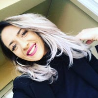 catchmenaked's Offline Chat Room