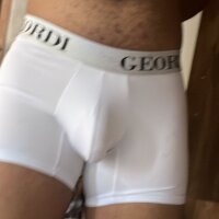 latincumshot's Offline Chat Room