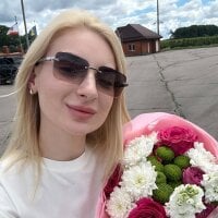 NinaRichiS webcam model
