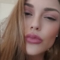 Angelcake11 webcam model