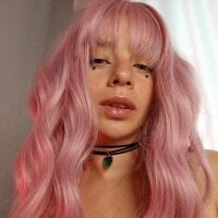 Lorrie_Luci model avatar