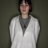 GloriaLemanski's Avatar Pic