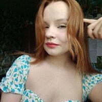AlisaHollyway webcam