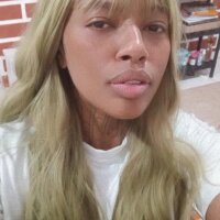 Malaikangel4's Offline Chat Room