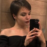 NicoleRowe's Offline Chat Room