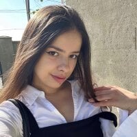 Kittycat-cutiee's Offline Chat Room