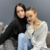 LolitaBeatris' Offline Chat Room