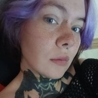 Icewoman_holdbb webcam model