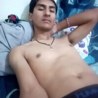 slutho33's Offline Chat Room