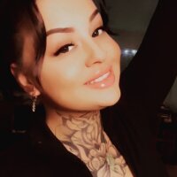 IngridBanks' Offline Chat Room