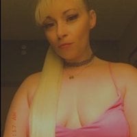 69Froggy69's Offline Chat Room