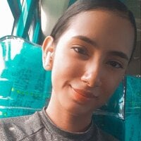 alissa_and_jordyblack's Offline Chat Room