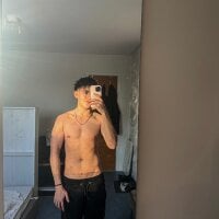 boyhandjobs07's Offline Chat Room