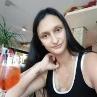 Rossiewhatt Adlı Modelin Çevrimdışı Sohbet Odası