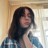 BrianaWhitef offline chatrum