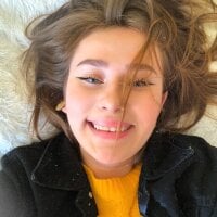 SquirtsonElsa webcam model