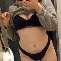 YourSexyWish's Offline Chat Room