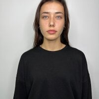 LisaKellyb's Offline Chat Room